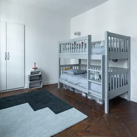 Semesterbostad Tillard Des Acres